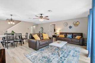 The Eazy Breezy House - 4BR w/ Heated Pool - Kissimmee - 6