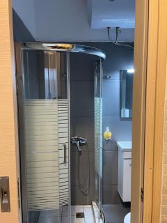 AVR Airport Deluxe Suites 4 AIRPORT FREE SHUTLE - Markopoulon - 3