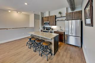 Haywood Chic Retreat Unit 215 - Asheville - 8