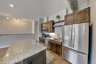 Haywood Chic Retreat Unit 215 - Asheville - 1