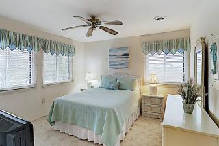 Beach Club Unit D - 9