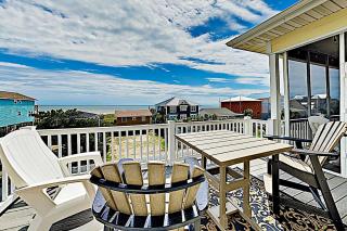 The Tiki Hut - Ocean Isle Beach - 0