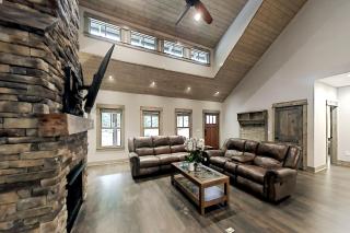 Chateau Boylston - Pisgah Forest - 4