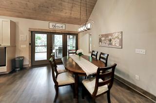 Chateau Boylston - Pisgah Forest - 3
