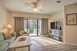 Walk to Beach HHI Townhome with Pool Access! - Hilton Head Island - 0
