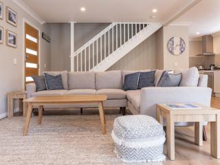 Latitude 32 - Boomerang Beach - 3