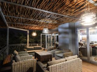 Mountain Peak Game Lodge and Camping - Ozongaka - 2