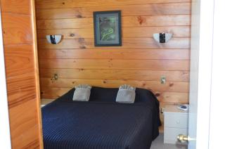 Cedarwood Lakeside Motel & Conference Venue - Rotorua - 9