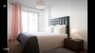 Modern Apartment for Family and Group of Friends - Sacavém - 0