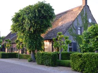 Group Stay with Private Pool and Sauna - Alphen - 5