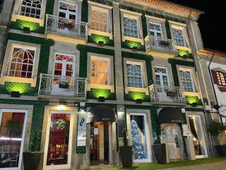 8 VILLAS Hotel - Santo Tirso - 0