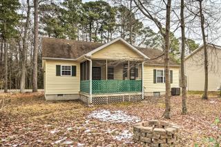 Ocean Pines House with Fire Pit and Community Pool - Ocean Pines - 8