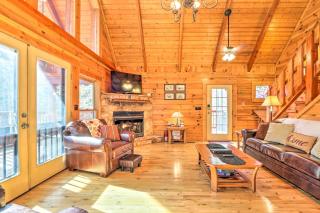 Deck and Game Room Creekside Cabin in Sevierville - Sevierville - 7