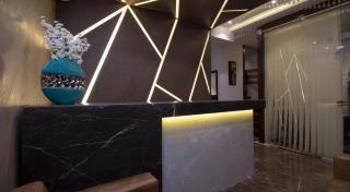 Hotel Meriton Mumbai International airport T-2 - Bombay - 8