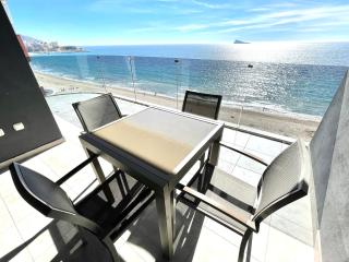Exclusive Apartments on the first line of Benidorm Mar y Sol - Benidorm - 4