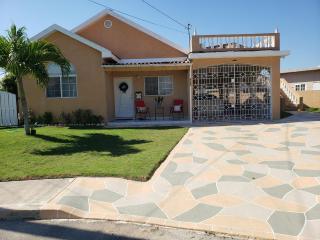 Irie HideAway - Private Studio in Gated Community --Caribbean Estates, Portmore - Goshen Pen - 3