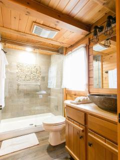 Evergreen Cabin by Amish Country Lodging - Millersburg - 3