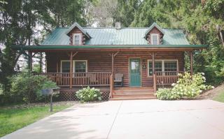 Evergreen Cabin by Amish Country Lodging - Millersburg - 0