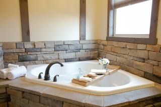 Country Bliss Cottage by Amish Country Lodging - Berlin - 4