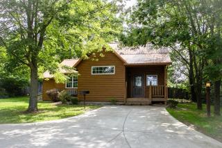 Sugar Maple Cabin by Amish Country Lodging - Berlin - 0