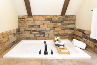 Village Dreams Cottage by Amish Country Lodging - Berlin - 4