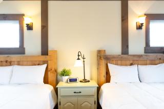 Village Dreams Cottage by Amish Country Lodging - Berlin - 2