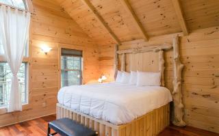 Whispering Pines Treehouse by Amish Country Lodging - Millersburg - 6