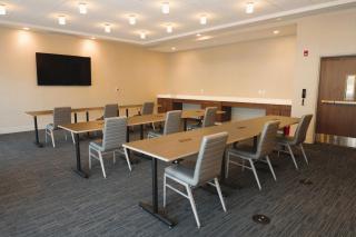 Holiday Inn Express & Suites Onalaska - La Crosse Area by IHG - 4