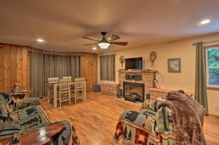 Packwood Getaway with Game Room, Grill and Patio - Packwood - 0