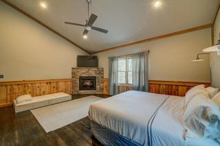 This chalet is luxury and mountain charm all wrapped up in one - 6