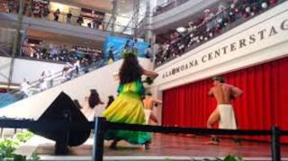 Spacious Studio w/ Parking, beach/mall/park - 1