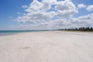 Port Adelaide Backpackers - 2