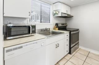 Cajun Fun 1060 Apartment - 5