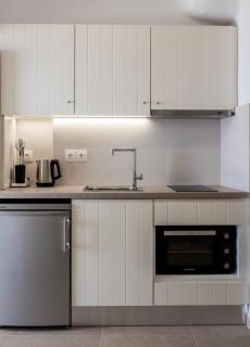 Anemi Suites - Adamantas - 3