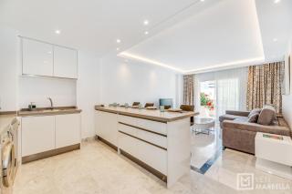 LetsMarbella - NEW 2BR APARTMENT IN PUERTO BANUS - POOL & PARKING - Marbella - 2