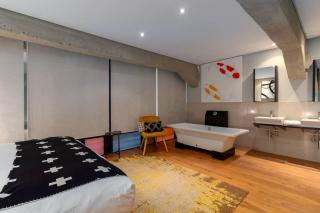 Playful Manhattan Style Loft in Downtown Cape Town - 8
