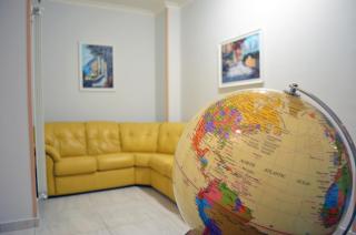 Midway House Italy Apartment - 2