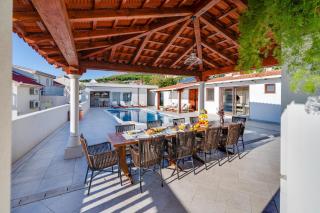 Seaview Villa MaToLi with heated 50sqm pool and 4 bedrooms, close to Split - 7