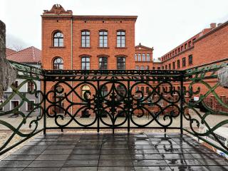 Apartament Kajmakowy z widokiem na Stare Miasto. Netflix - 8