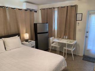 Tiana Beach Inn - Hollywood Beach - 8