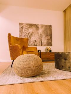 Newly Renovated Super-Chic Apartment - 9