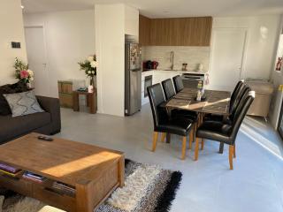 Beautiful New Holiday Place 5 Mins To Beach With Kitchen And Office Nook - 7