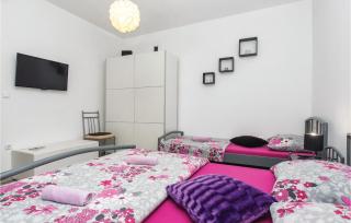 One-Bedroom Apartment In Jesenice - 1