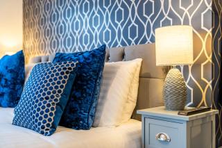 Charming Apartment In Andover Town Centre 55'' 4K Smart TV Netflix - Andover - 1