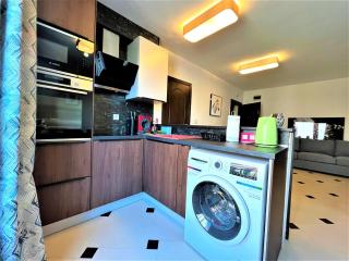 Botabara 312 Self Catering Beach Apartment - Pomorie - 0