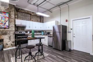 Dottie's Loft 202 - Longview - 3