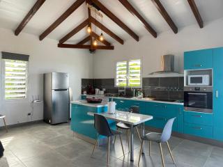 LES VILLAS PAMEYAQUE 2 F2 avec 1 piscine et 1 F3 avec 1 piscine, Superbe Vue sur la mer - Rivière-Salée - 4