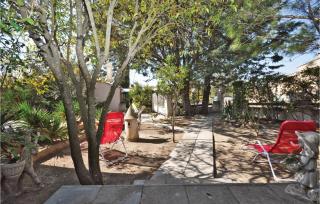 Nice Home In Saint Cannat With Wifi - 8
