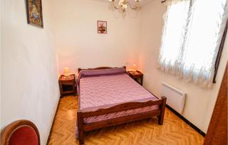Nice Home In Saint Cannat With Wifi - 1