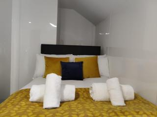 Private En-Suite - TV - Fridge - Microwave - 1